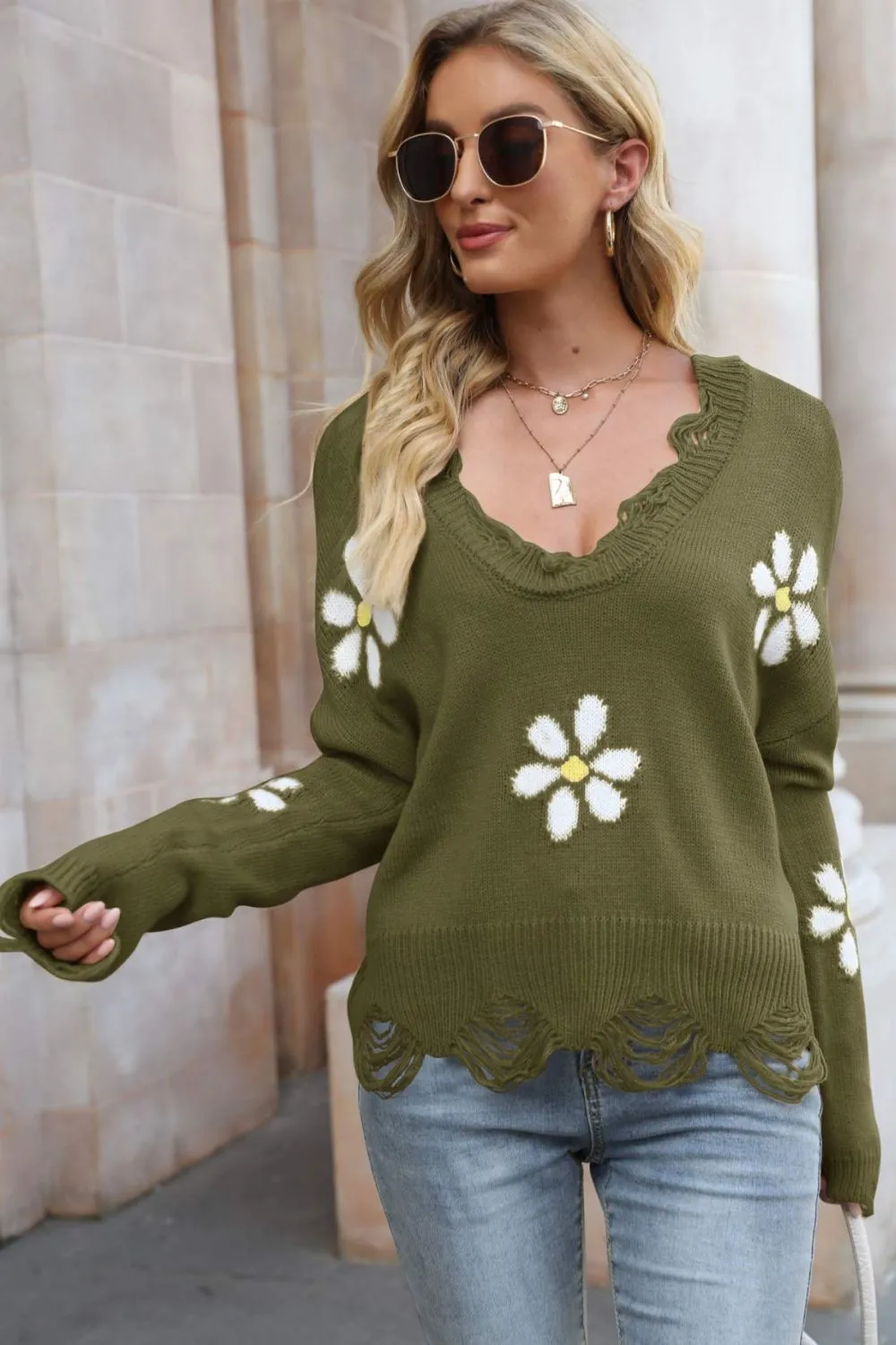 *App Exclusive* Flower Distressed Ribbed Trim Sweater